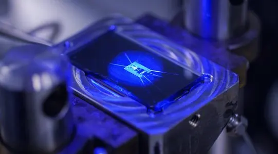 microfluidics chip simulates well fluid interactions